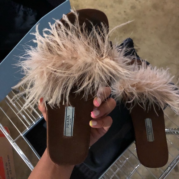 Prada slides - Picture 3 of 3
